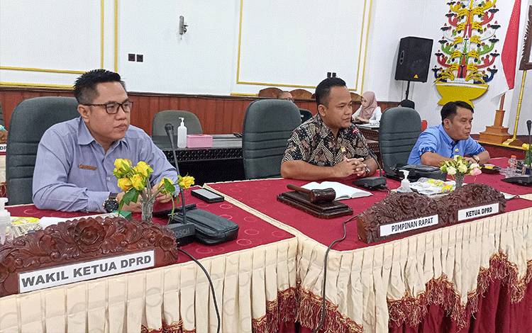 DPRD Barito Timur Bahas Persiapan Pasar Hewan Bersama Eksekutif dan Peternak