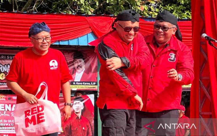 Teten Masduki Bergabung di PDI Perjuangan