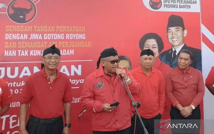 Joman Dukung Prabowo Subianto, Hasto: Pagi Kedelai Sore Tempe