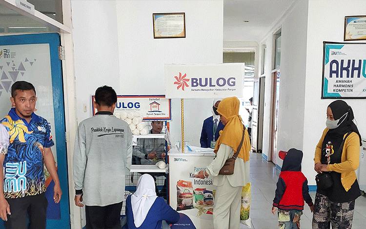 Bulog Kapuas Salurkan 43 Ton Beras Bersubsidi dari Pemprov Selama 10 Hari