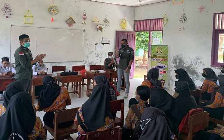 Safari Jaksa Masuk Sekolah Dinilai Bermanfaat Bagi Siswa di Lamandau