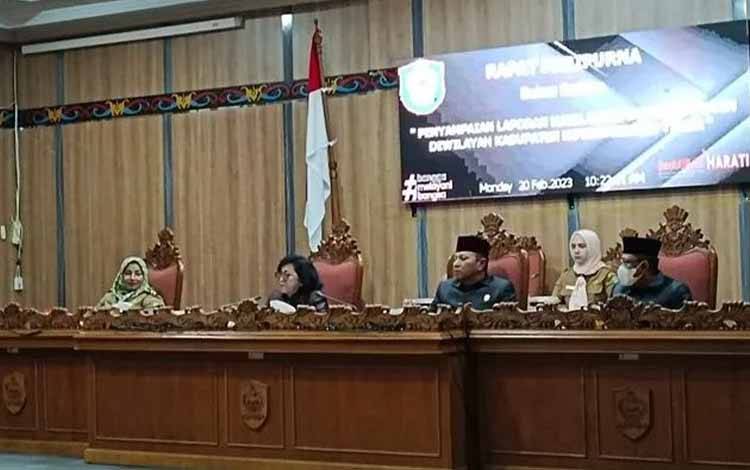 Linda Mengisi Posisi Wakil Ketua Komisi I DPRD Kotim