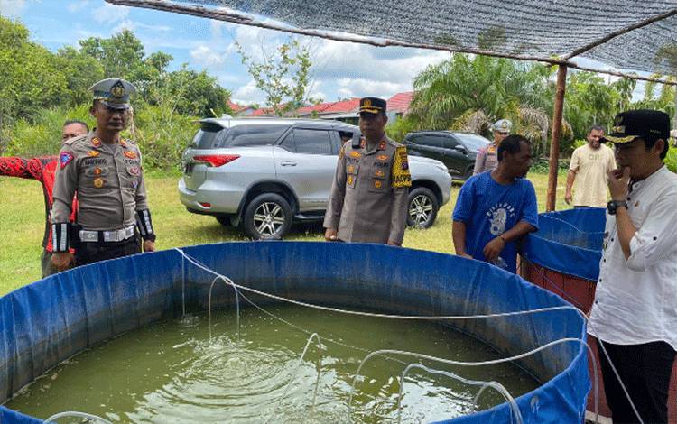 Kapolres Katingan Apresiasi Ketahanan Pangan Milik Warga Kampung Lalu Lintas