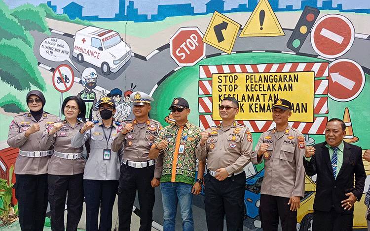 Kampung Tertib Lalu Lintas Mengedukasi Masyarakat Tertib Lalu Lintas
