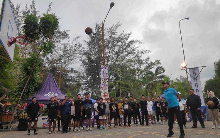 BNNK Kobar Ajak Generasi Muda Perangi Narkoba Melalui Basket 'Dunk On Drugs'