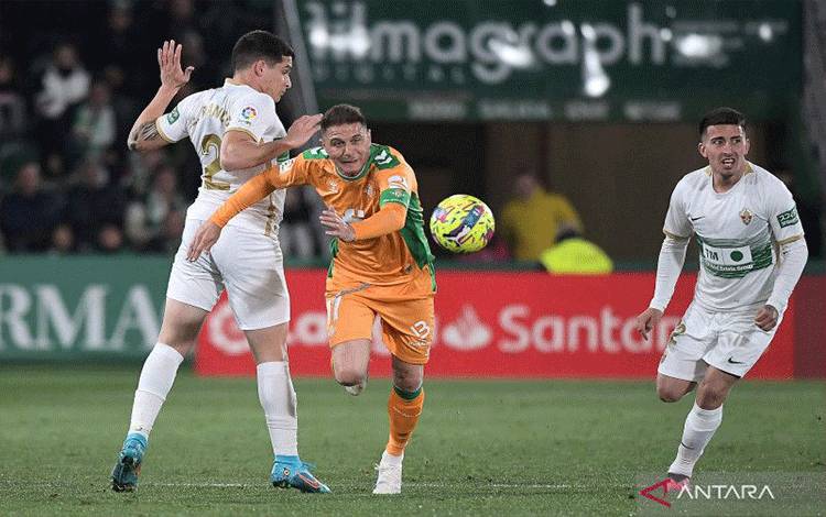 Isco Minta Pendukung Real Betis Galang dana Untuk Pertahankan Antony