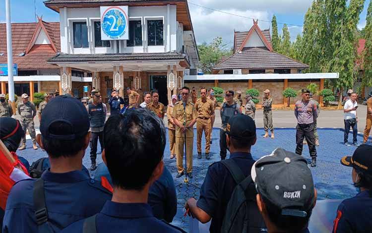 Ratusan Anggota BPD Demo Kantor Bupati Barito Utara