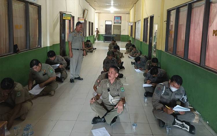 Tenaga Kontrak Satpol PP dan Damkar Kapuas Jalani Uji Kompetensi