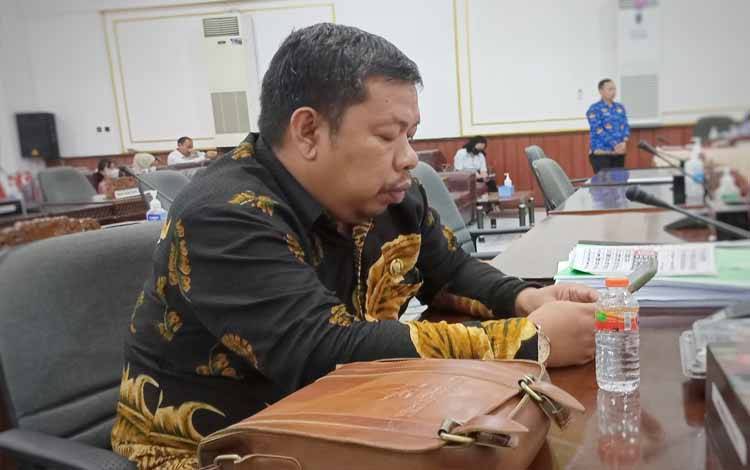 Ketua Komisi II DPRD Barito Timur Soroti Antrian Panjang di SPBU Ampah