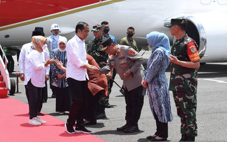 Jokowi Tiba di Bandung untuk Resmikan Empat Proyek Infrastruktur
