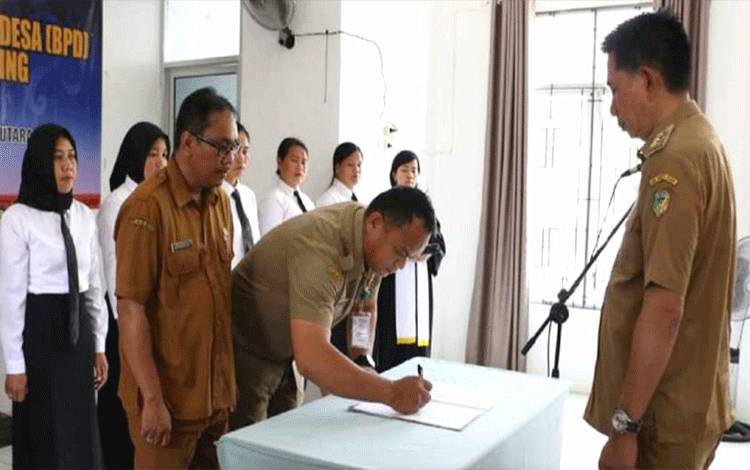Lantik Tiga BPD di Kecamatan Teweh Selatan, ini Kata Bupati Barut