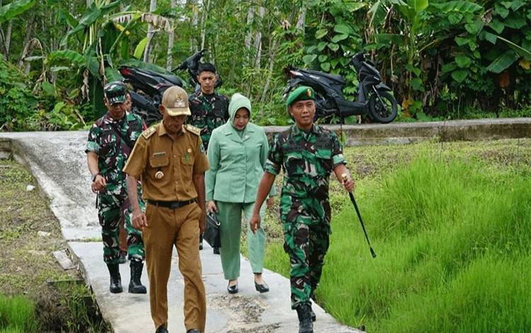 Dukung Percepatan Penurunan Stunting, Kodim Kapuas Beri Bantuan dari Kasad di Dua Kelurahan Ini