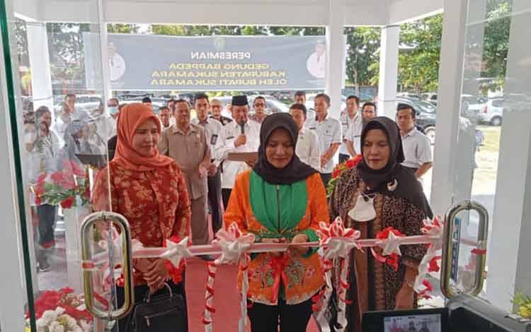 Pemkab Sukamara Resmikan Gedung Sungai Jelai Bappeda