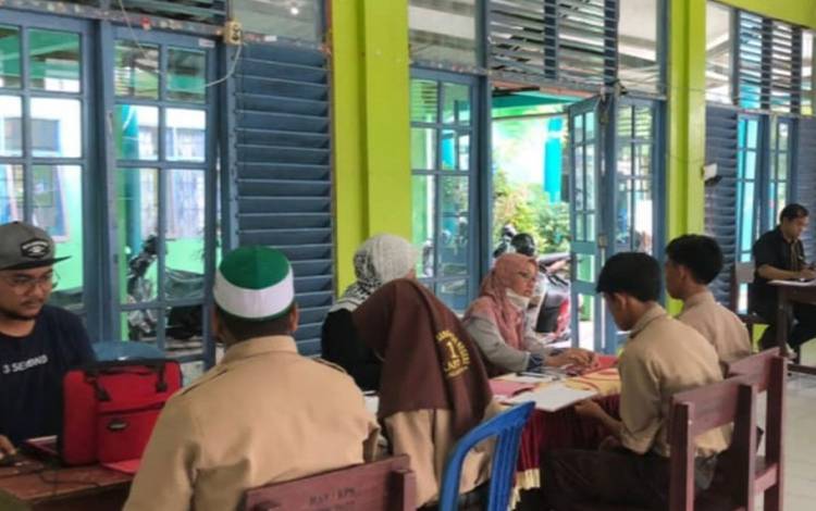 163 Pendaftar Jalur Prestasi Bersaing Menjadi Peserta Didik Baru MAN Kapuas