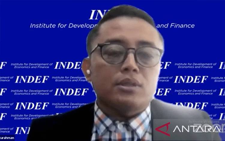Indef: Subsidi BBM Jaga 5,7 Juta Jiwa Tidak Jatuh ke Jurang Kemiskinan