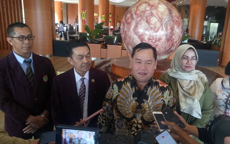 Jumlah Perawat di Kotim Tembus 1.474 Orang, Bupati Sayangkan Pustu Kekurangan Perawat