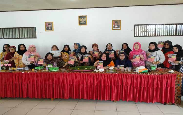 PKK Kecamatan Pahandut Adakan Sosialisasi Kesehatan dan Koperasi