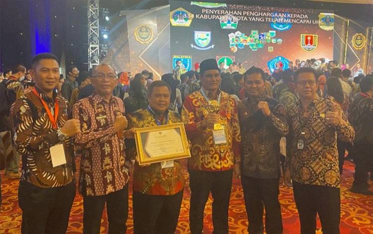 Pemkab Kobar Raih Predikat Universal Health Coverage