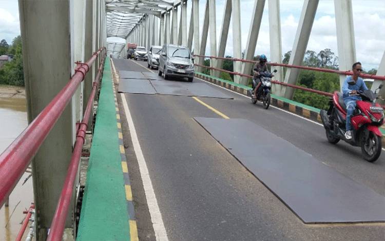Lantai Jembatan Sei Katingan Rusak Bakal Diperbaiki, ini Jadwalnya