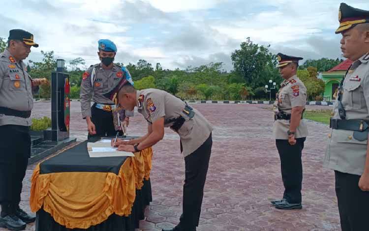 Polres Gunung Mas Gelar Sertijab Wakapolres dan Kabag Ops