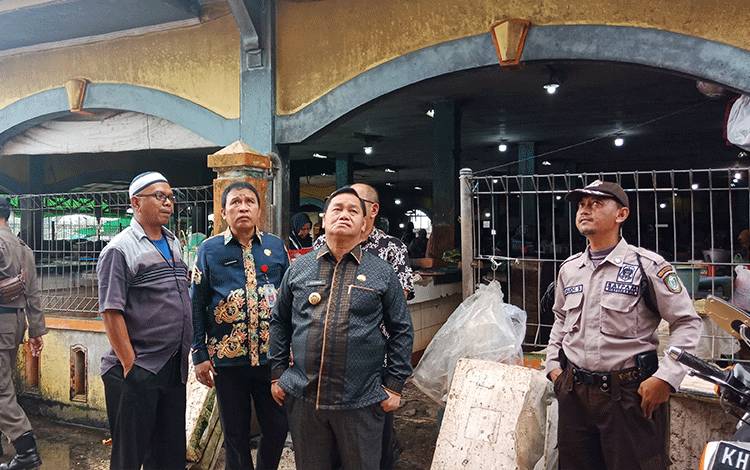 Pemkab Kotim Akan Terus Berupaya Lakukan Perbaikan Fasilitas Pasar PPM