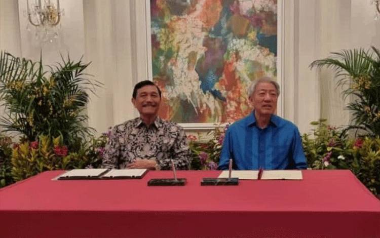 Luhut Teken MoU Kerja Sama Energi Terbarukan Dengan Singapura