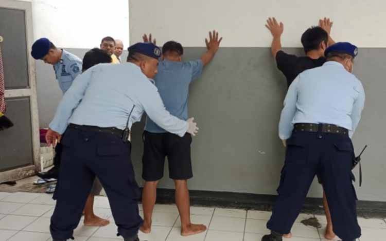 Blok Hunian Warga Binaan Lapas Pangkalan Bun Dirazia, Ini Hasilnya