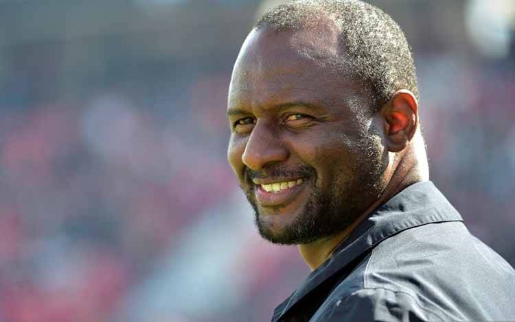 Crystal Palace Resmi Pecat Patrick Vieira