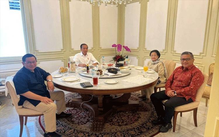 Megawati dan Presiden Bahas Persoalan Bangsa Hingga Pemilu di Istana