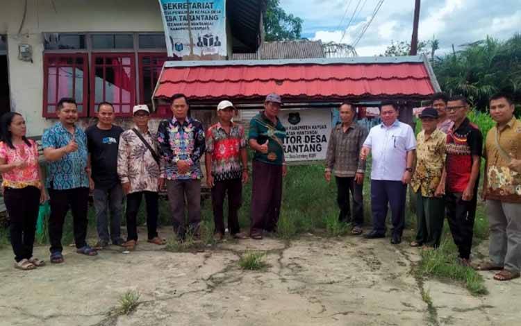 Warga 10 Desa di Kapuas dan Pulpis Sampaikan Berbagai Aspirasi ke Ketua DPRD Kalteng