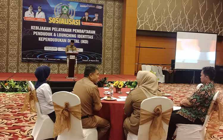 Disdukcapil Juga Bantu Instal Identitas Kependudukan Digital Masyarakat Berdomisili di Kotim