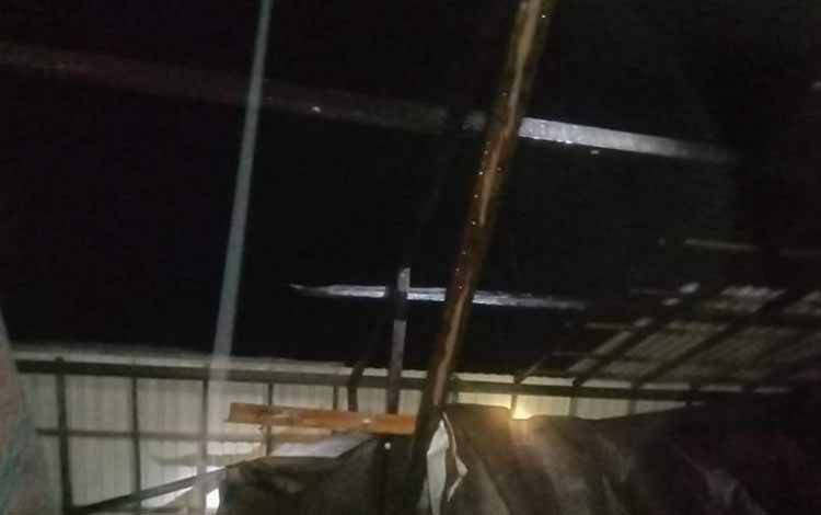 Tiga Bangunan di Desa Tajepan Rusak Akibat Angin Puting Beliung