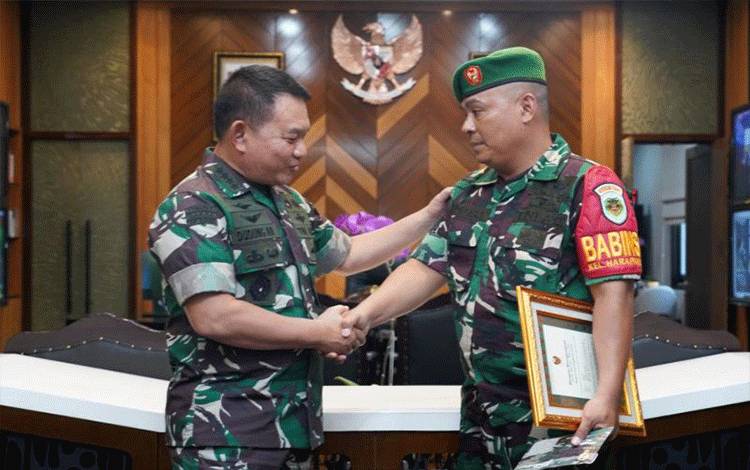Babinsa Gagalkan Peredaran Ganja Dapat Penghargaan dari Kasad