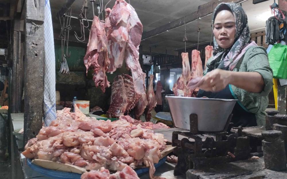 Jelang Bulan Puasa Stok Daging Sapi Aman