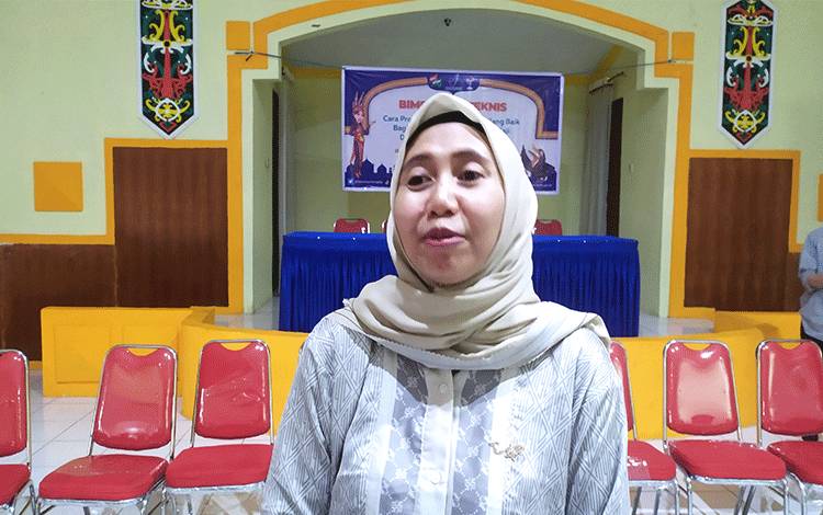 Ketua PKK Pahandut Ajak Pedagang Pasar Ramadan Sajikan Pangan Sehat