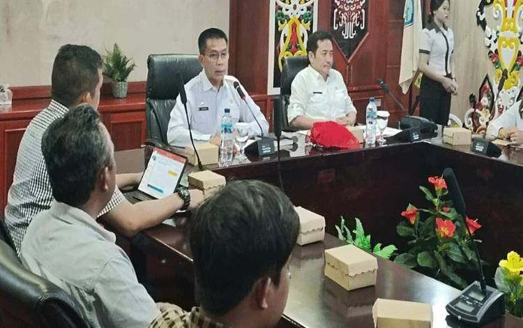 Bangun Jaringan Listrik di 22 Desa ini