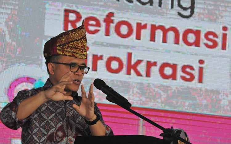 Menteri PAN-RB Sebut Arahan Tak Buka Bersama Harus Dipatuhi Pejabat