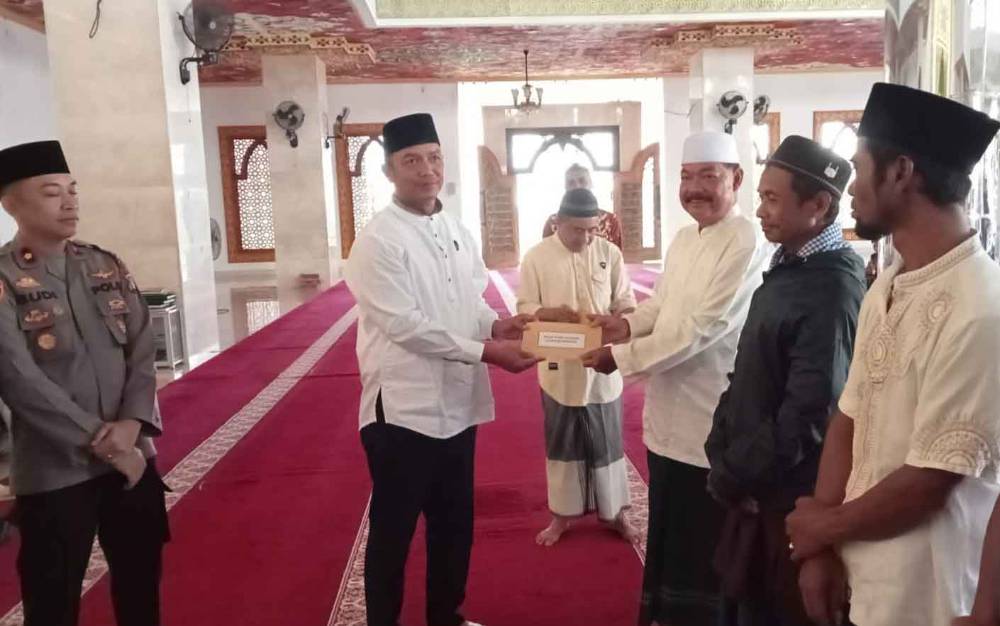 Pemkab Sukamara Safari Ramadan Beri Bantuan untuk Rumah Ibadah