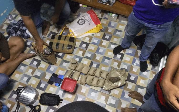Tim Gabungan Gagalkan Peredaran 9,19 Kilogram Ganja di Kalbar