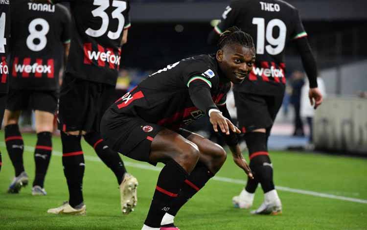 AC Milan Permalukan Napoli 4-0 di Kandang Sendiri