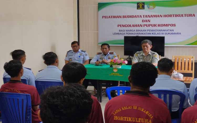 Lapas Sukamara Adakan Pelatihan Budidaya Tanaman Hortikultura dan Pupuk Kompos Bagi WBP