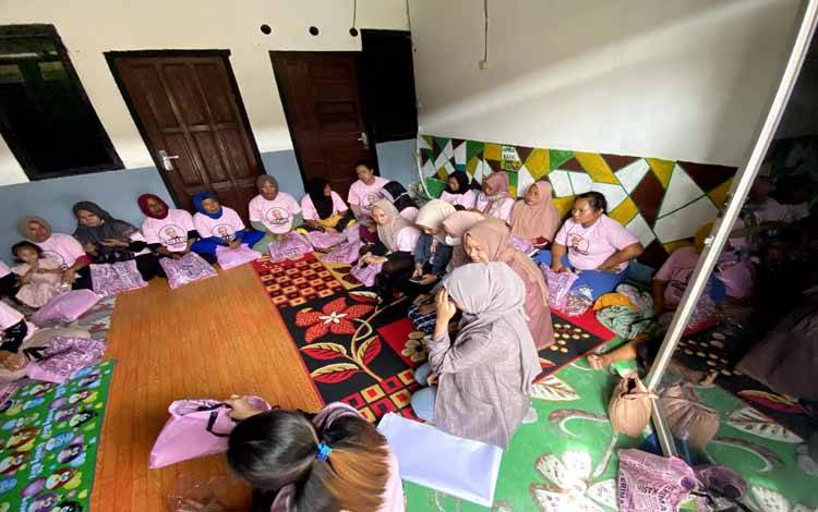 Srikandi Ganjar Berikan Tips dan Trik Jualan Online ke Perempuan Milenial Kalteng