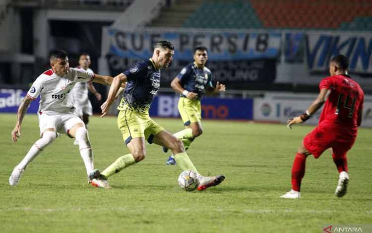 Persib Bandung Kokohkan Diri di Peringkat 2 Usai Tekuk Persis Solo