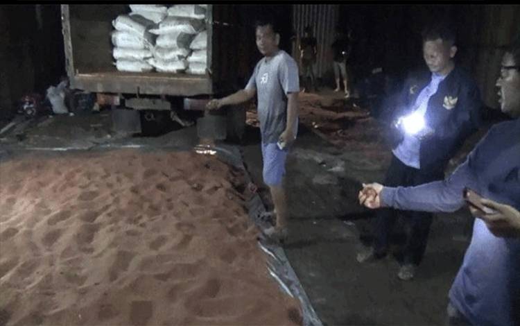 Pelaku Penadah Pupuk Oplosan Terancam Hukuman Dua Tahun Penjara