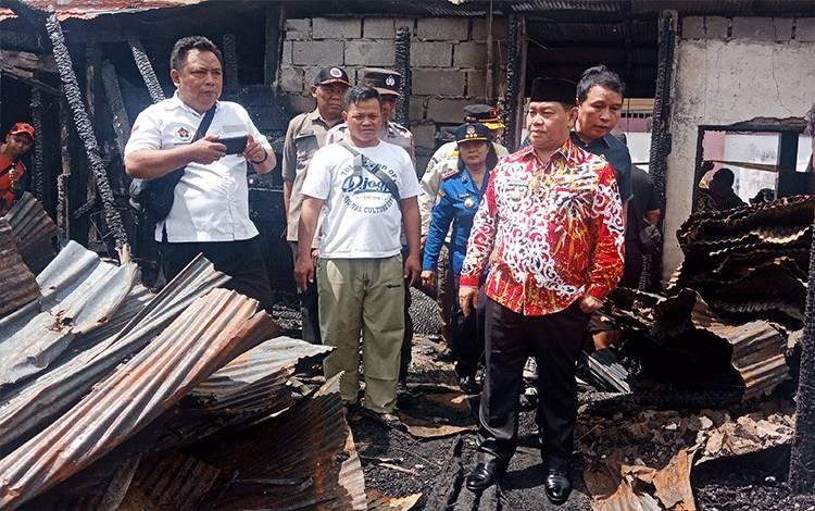 Pemkab Kotim Beri Bantuan Rp10 Juta per KK Korban Kebakaran di Baamang