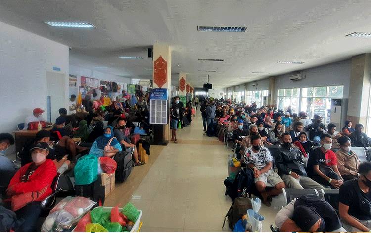 17.973 Penumpang Diperkirakan akan Keluar dari Pelabuhan Kumai pada Arus Mudik Lebaran 2023