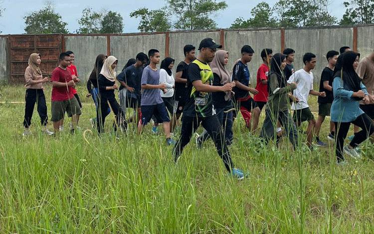 Ini Tanggapan Legislatif Kobar Terkait Sarpras Lintasan Atletik di Sport Center Pangkalan Bun Tidak Terawat