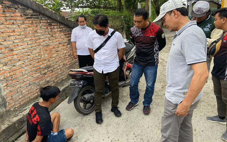 Pengedar Sabu Disergap Polisi yang Menyamar Jadi Pembeli