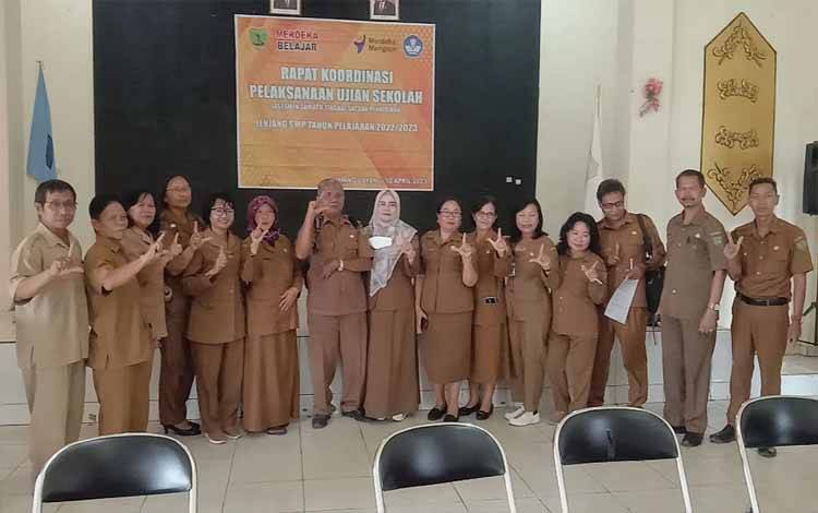 Dinas Pendidikan Barito Timur Siapkan Asesmen Sumatif Akhir untuk SMP