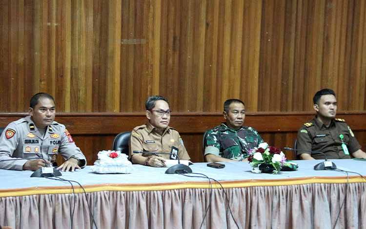 Antisipasi Kenaikan Harga Jelang Idulfitri, Asisten Ekobang Ikuti Rakor Pengendalian Inflasi  ?